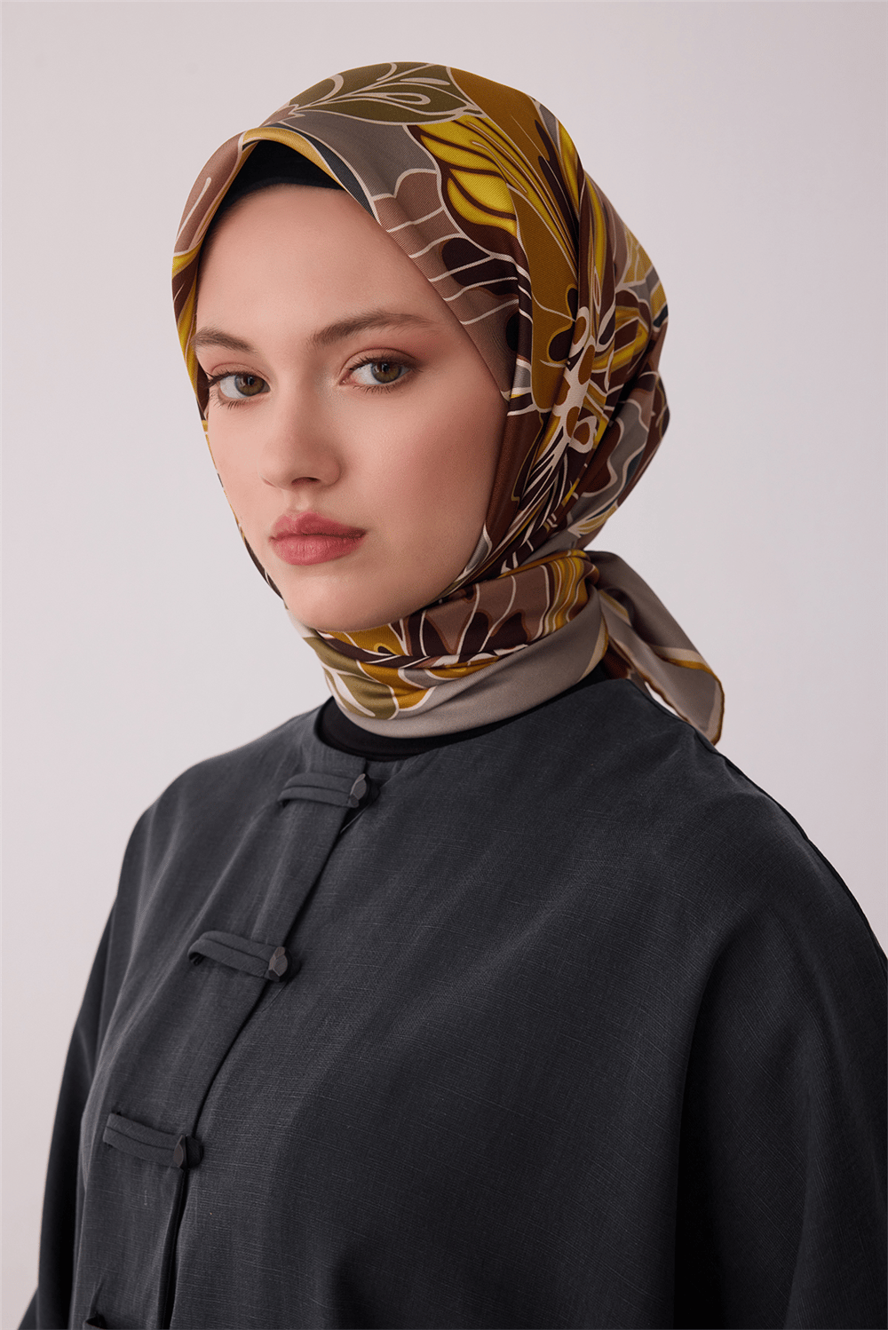 Yeşil Çiçek Deseni %100 Twill İpek Eşarp 4413-36