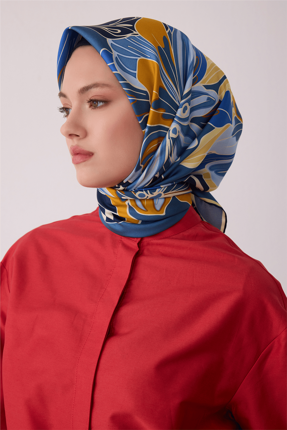 Mavi Çiçek Deseni %100 Twill İpek Eşarp 4413-80