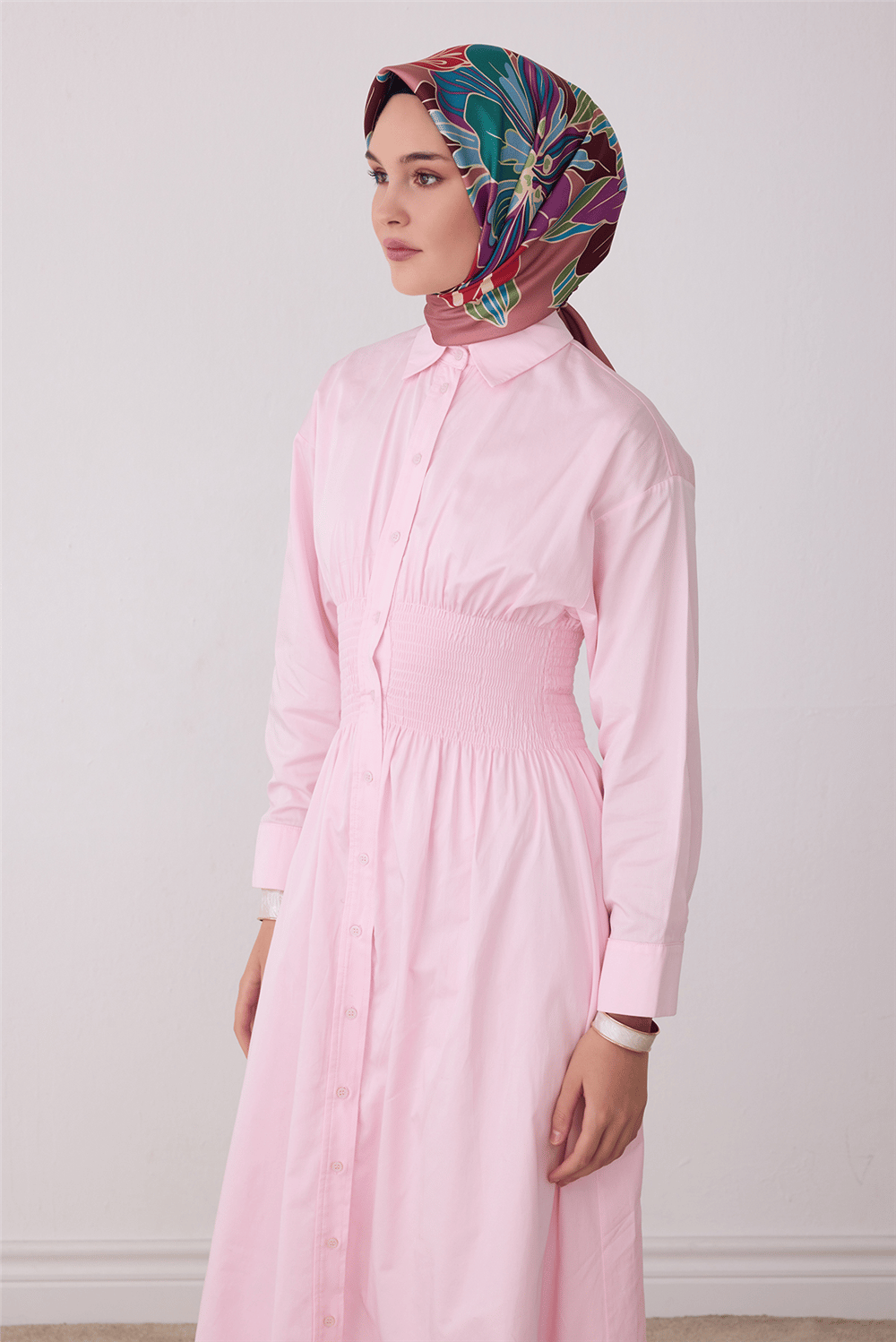 Pembe Çiçek Deseni %100 Twill İpek Eşarp 4413-82