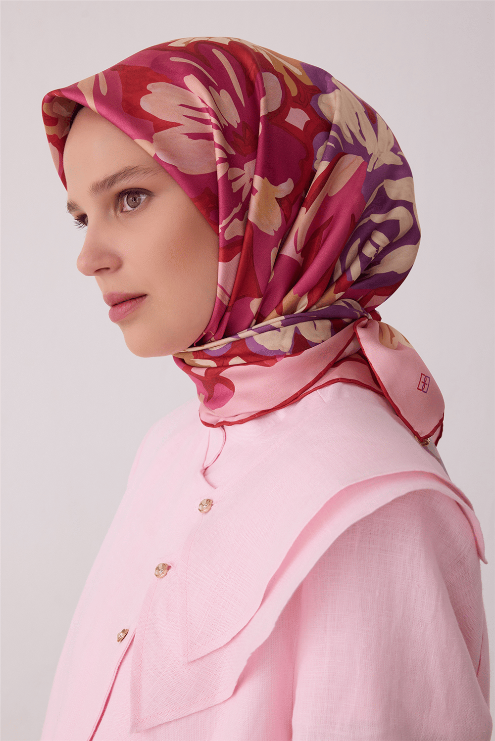 Pembe Çiçek Deseni %100 Twill İpek Eşarp 4416-54