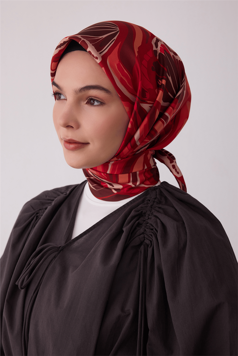 Kırmızı Soyut Desen %100 Twill İpek Eşarp 4417-57