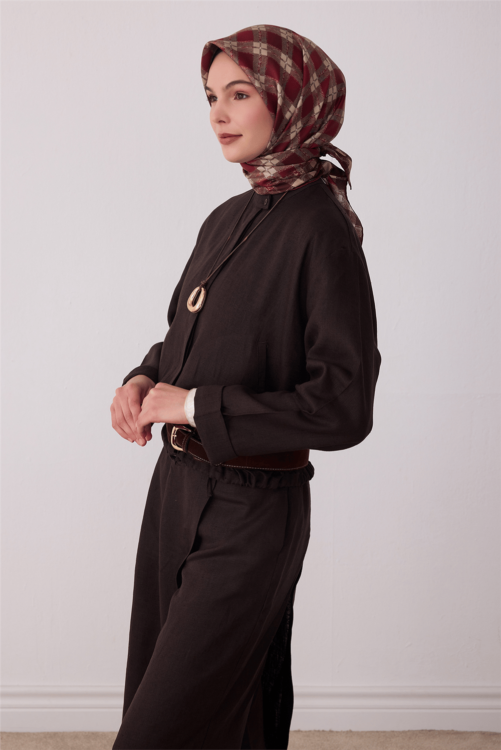 Kırmızı Geometrik Desen %100 Twill İpek Eşarp 4421-32