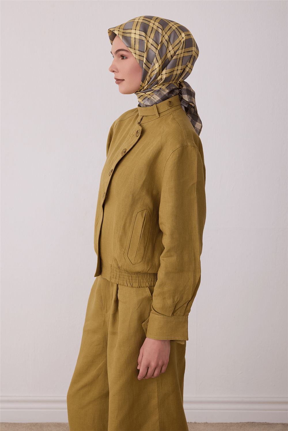 Sarı Geometrik Desen %100 Twill İpek Eşarp 4421-33