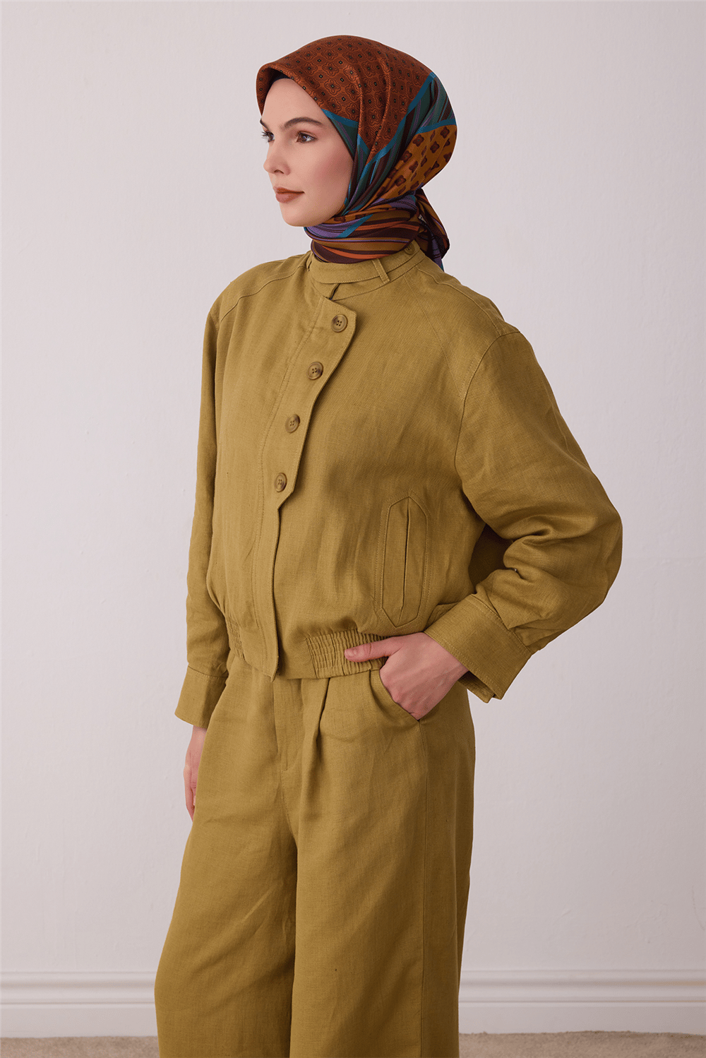 Kahverengi Geometrik Desen %100 Twill İpek Eşarp 4423-51