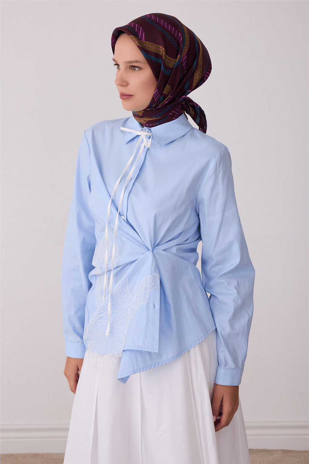 Mürdüm Geometrik Desen %100 Twill İpek Eşarp 4424-83