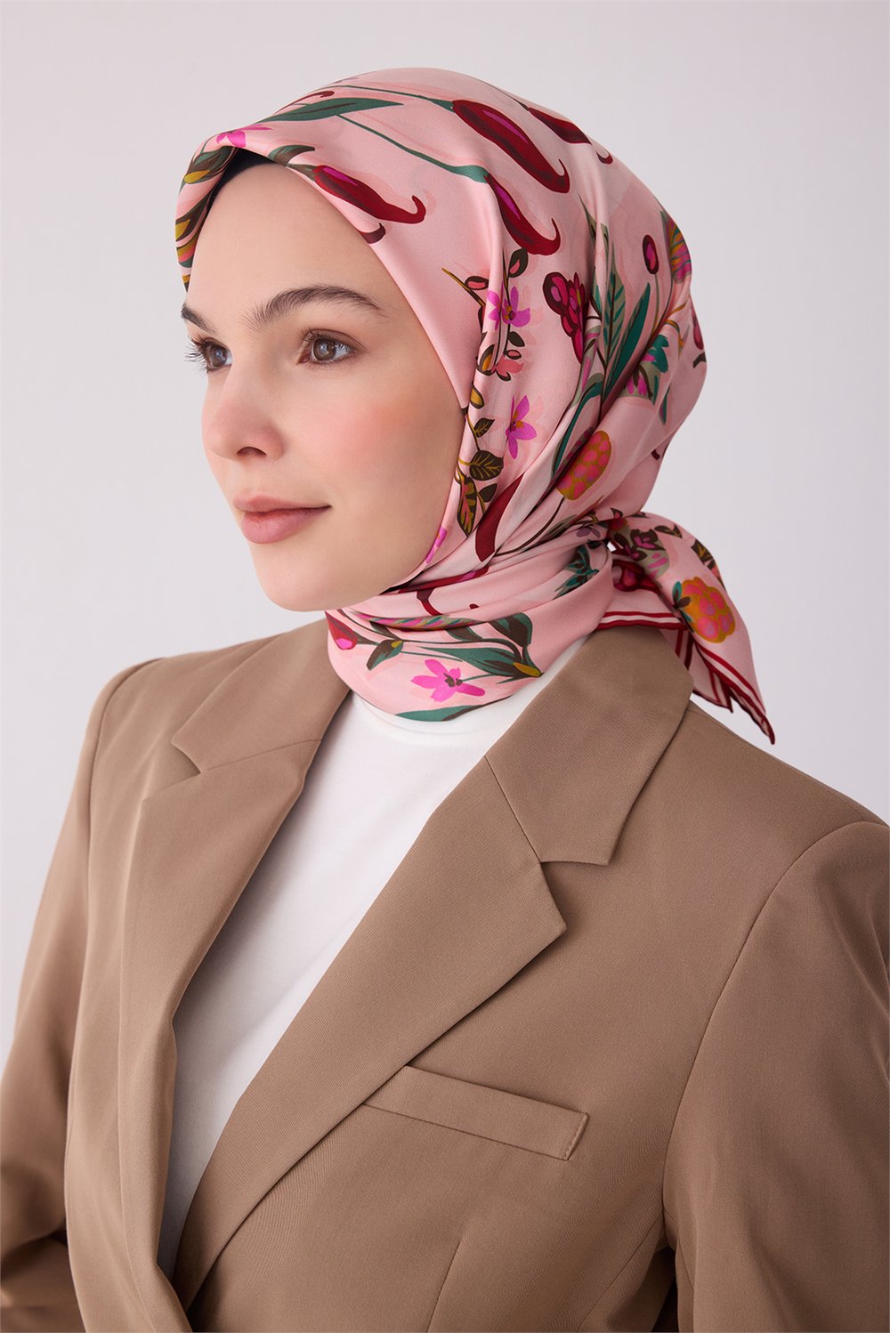 Pembe Çok Renkli Çiçek Desen %100 Twill İpek Eşarp 4320 - 02