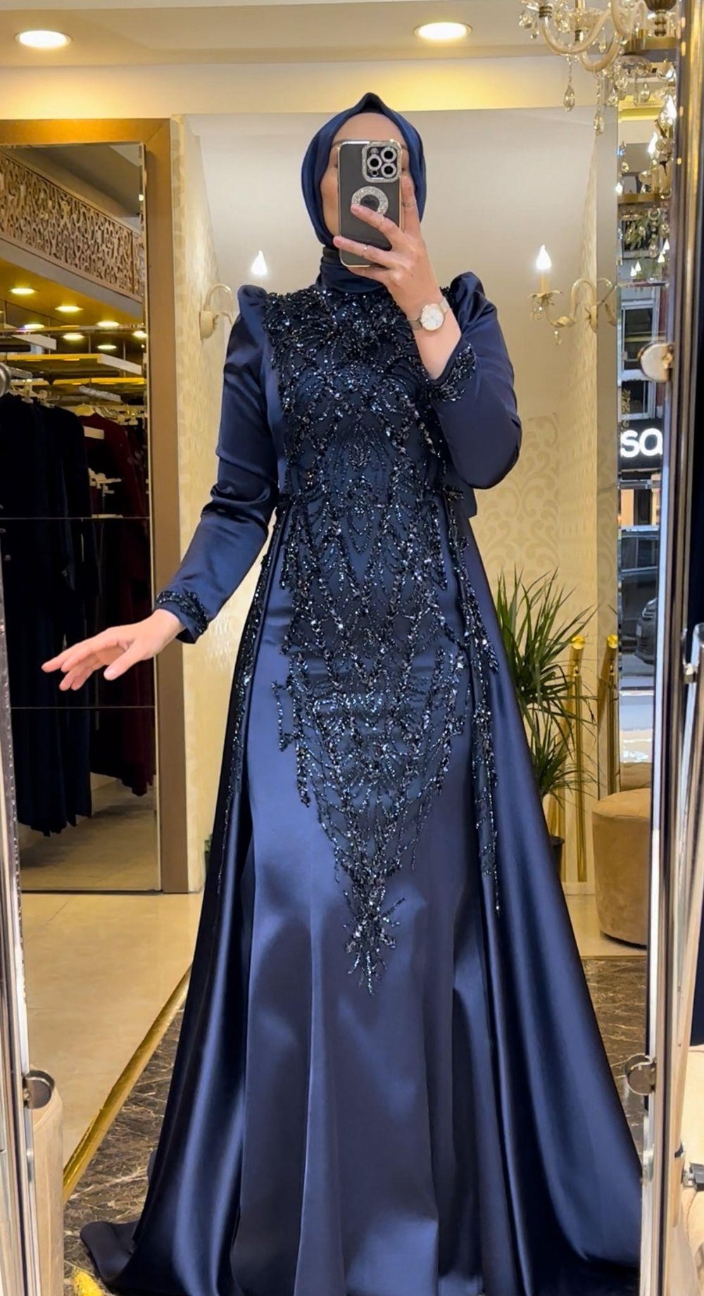 Pınar Şems Neslihan Abiye