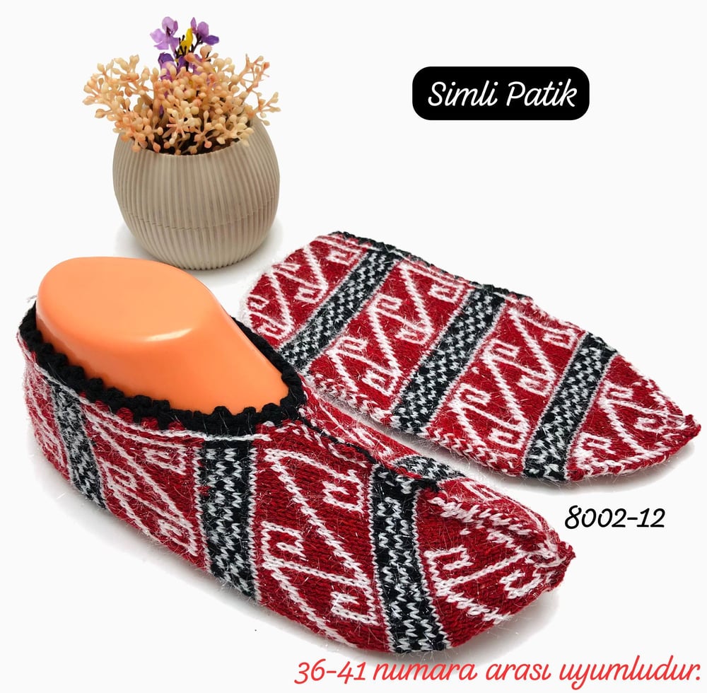 8002 Desenli Simli Patik