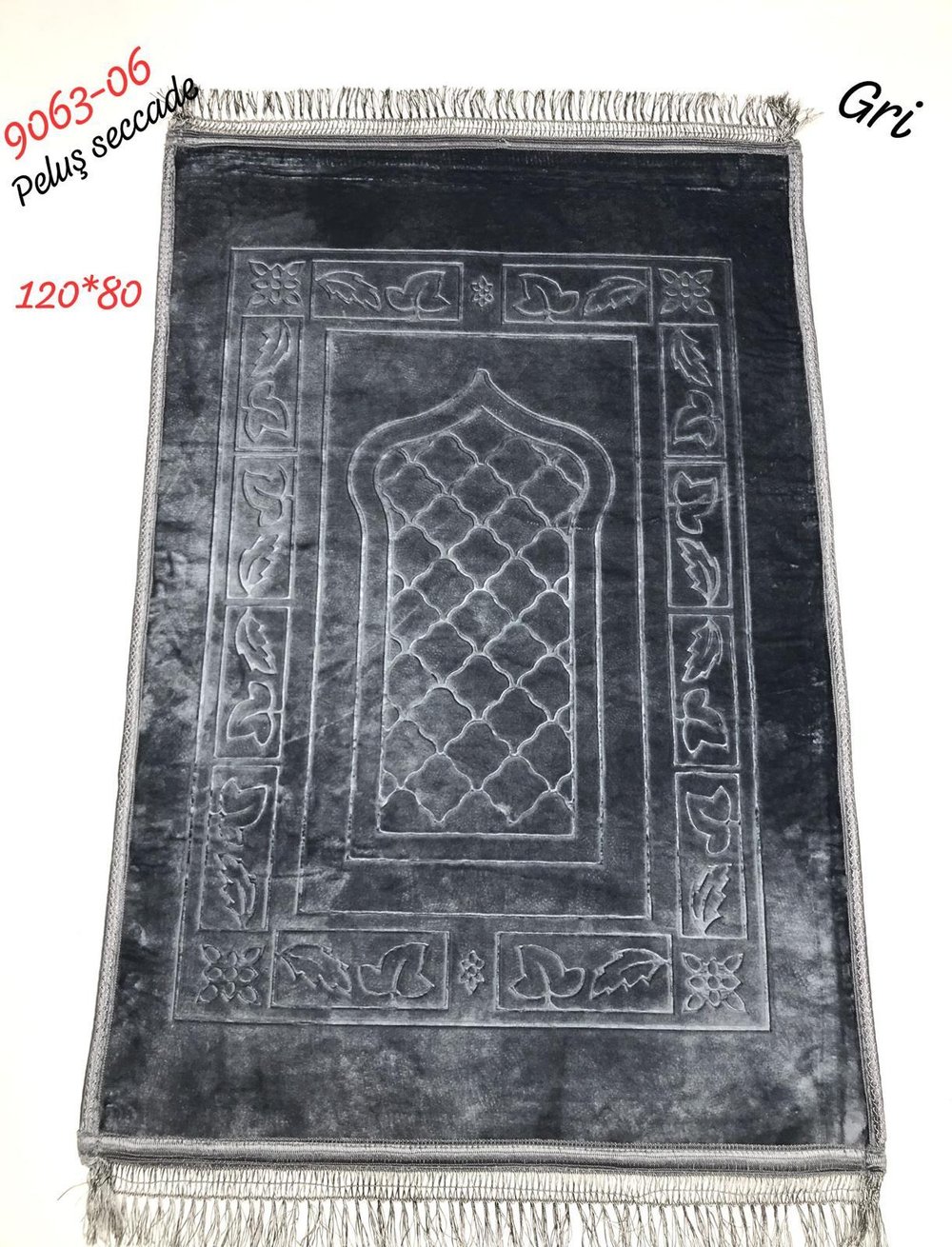 9063 Peluş Seccade