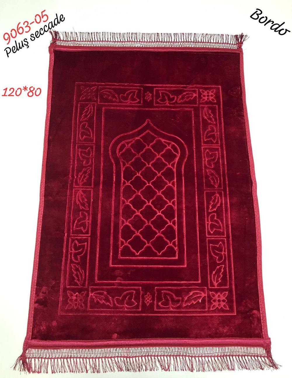 9063 Peluş Seccade