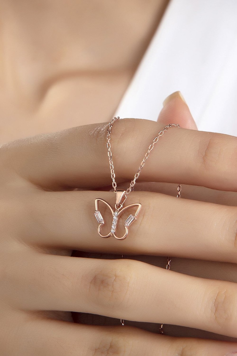 Kadın Orjinal 925 Ayar Gümüş Zirkon Baget Taşlı Kelebek Model Kolye