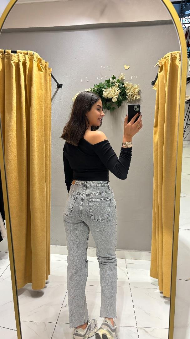 GRİ YIRTIK DETAYLI JEAN