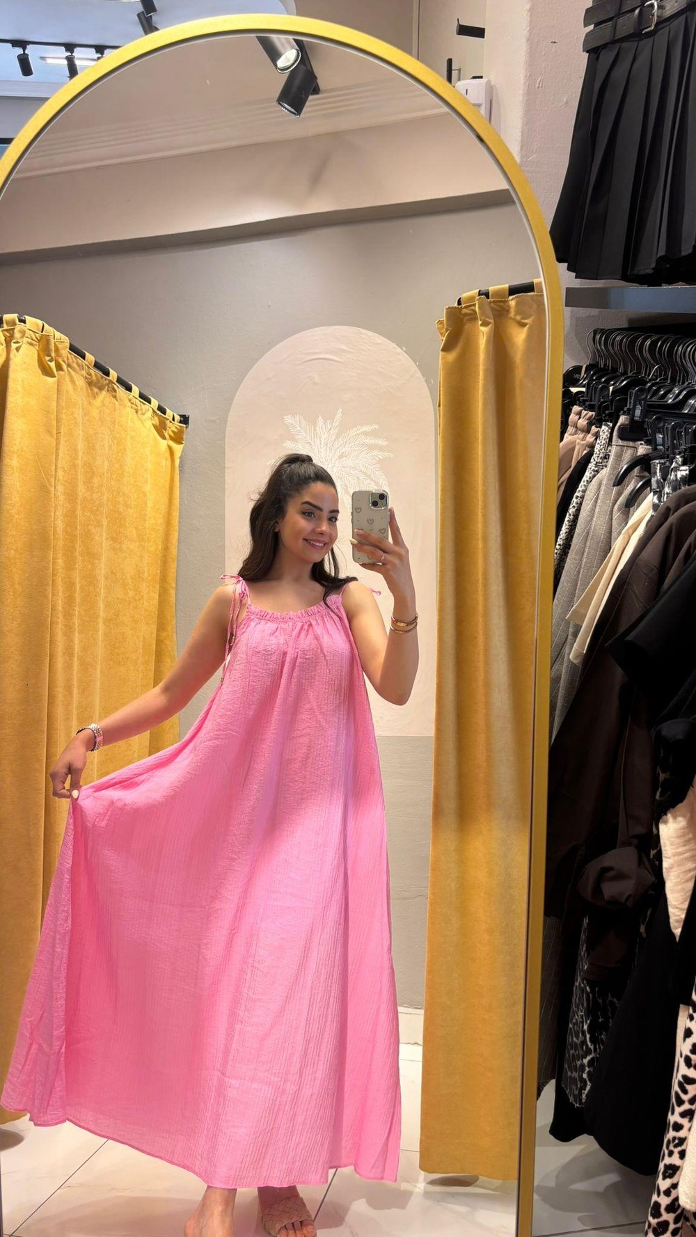 İP ASKILI PEMBE ELBİSE 