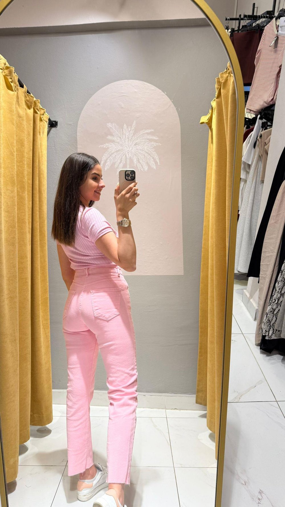 PEMBE MOM JEAN 