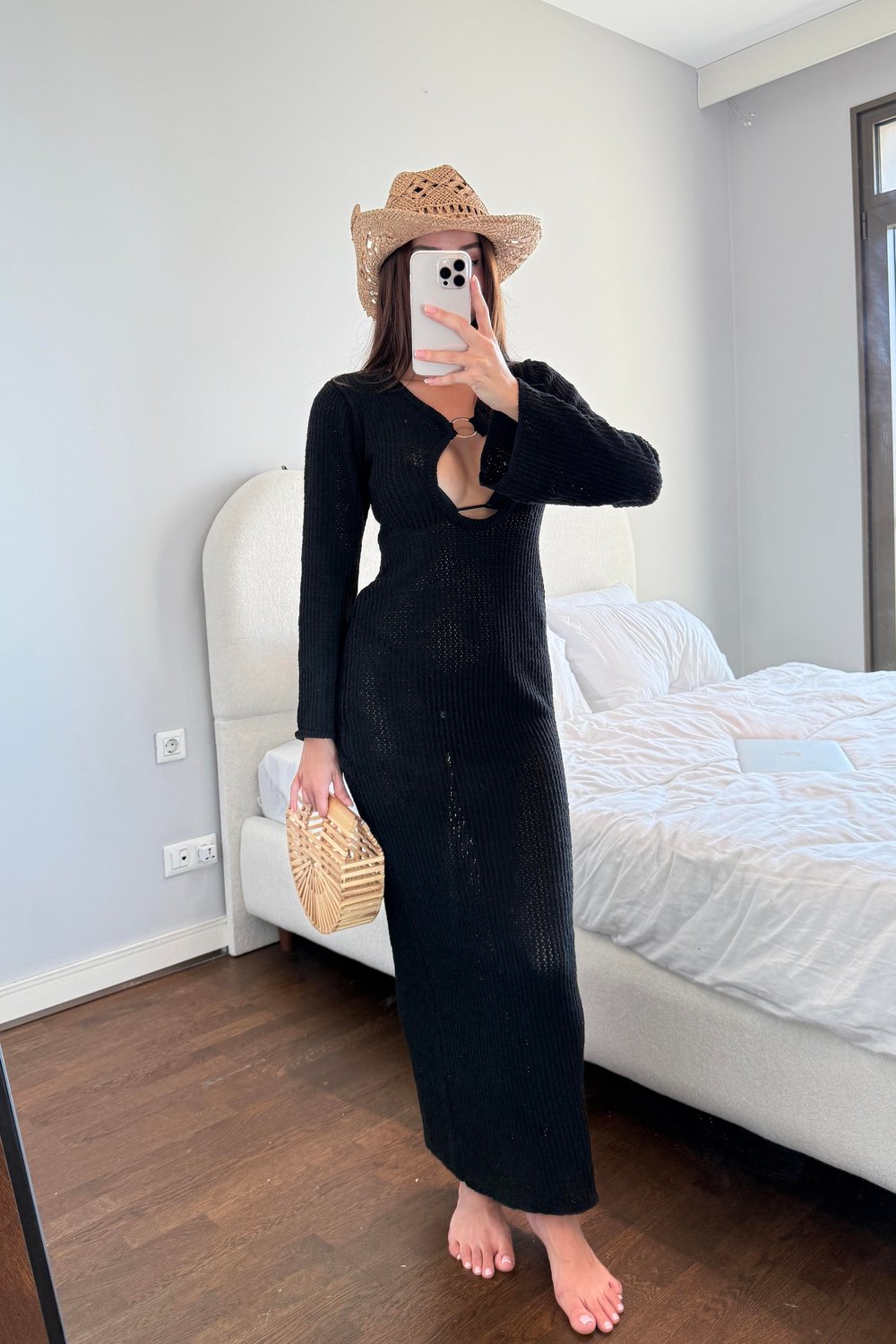 HALKA DETAYLLI SİYAH AJURLU ELBİSE