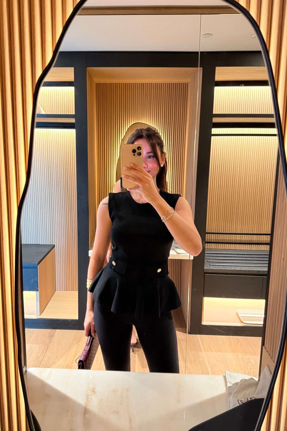 GOLD DETAYLI BEL OTURTMALI  BLUZ -SİYAH