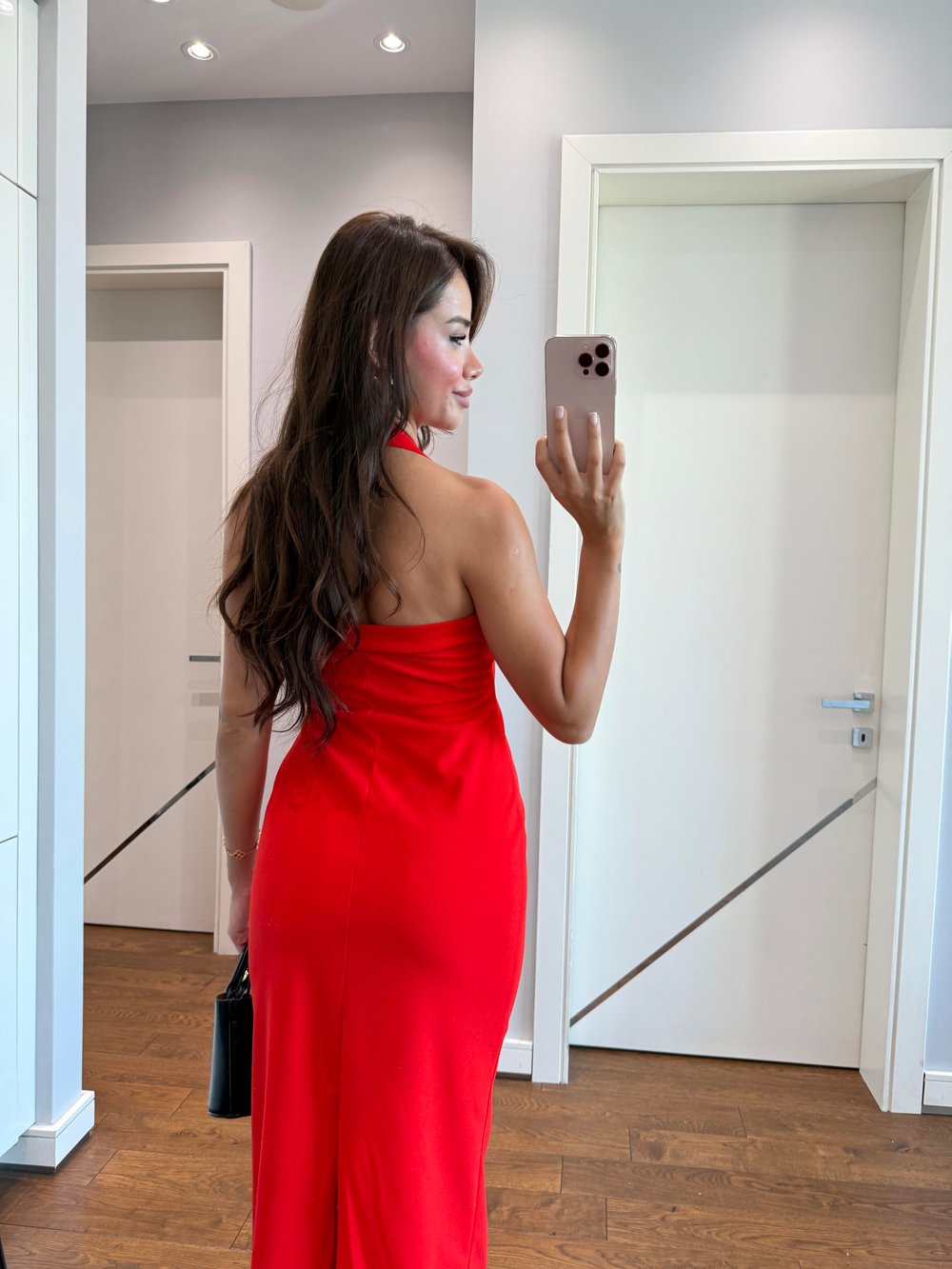 HALTER YAKA TOPARLAYICI ELBİSE-KIRMIZI