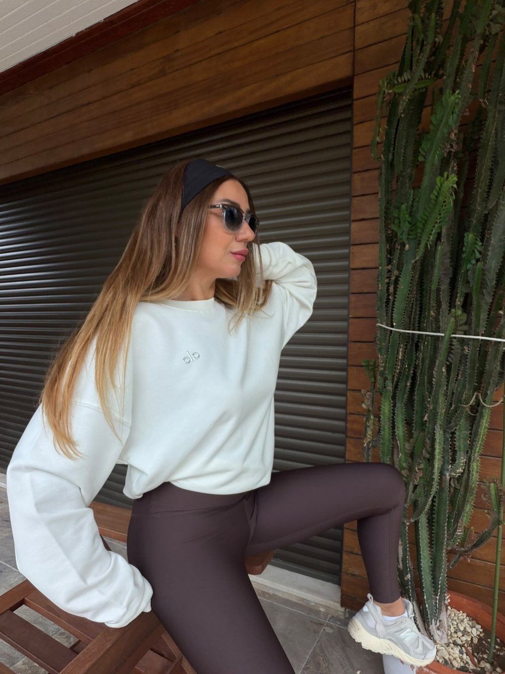 Gümüş Logolu Basic Sweatshirt