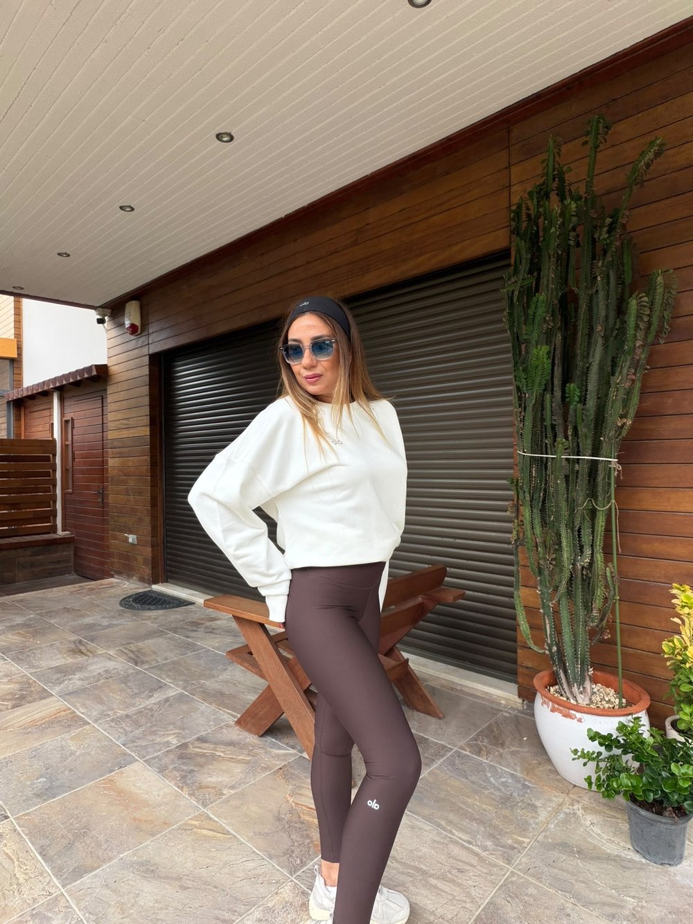 Gümüş Logolu Toparlayıcı Spor Tayt