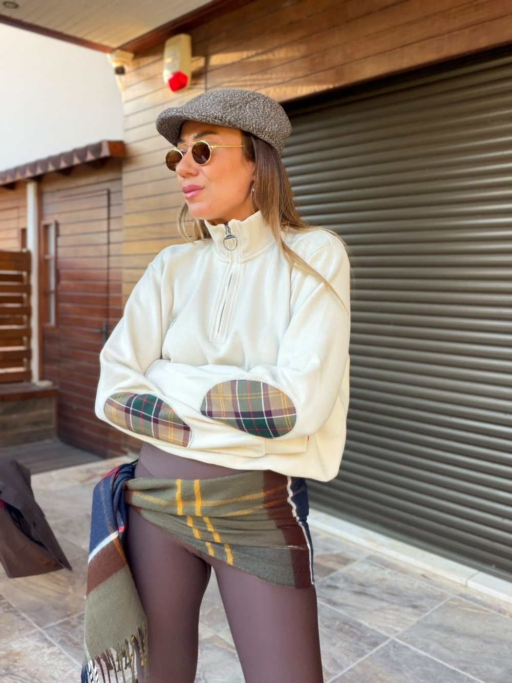 Nakış Logolu Yama Detaylı Yarım Fermuarlı Selanik Sweatshirt