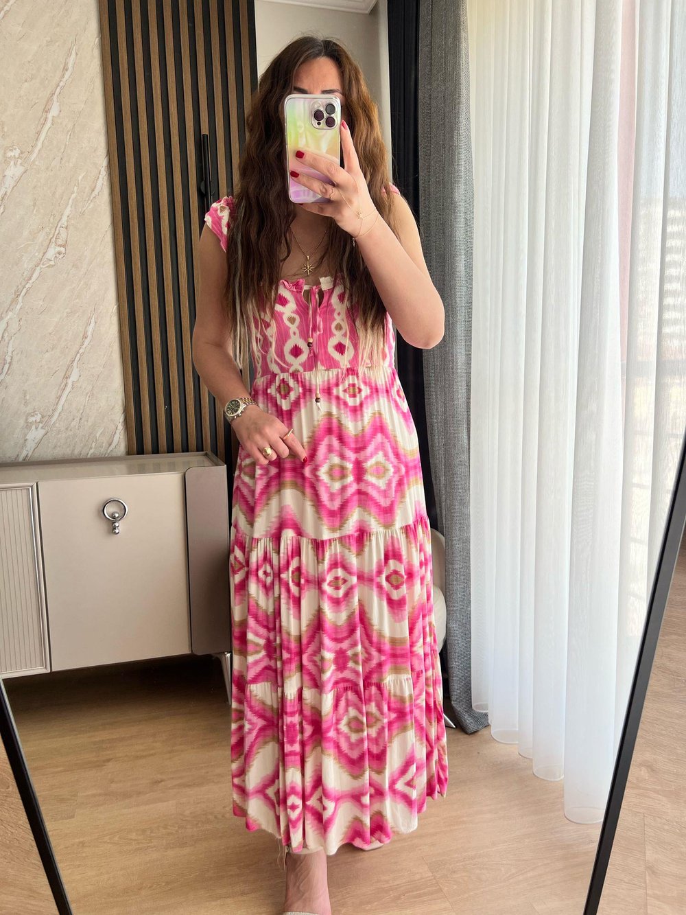 pembe desenli uzun elbise 1075