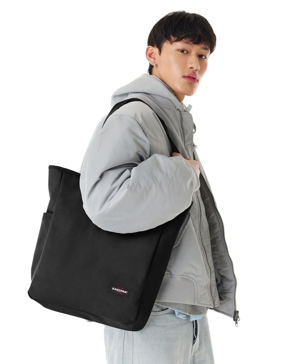 Eastpak TOTE Omuz Çantası EK0A5BNT0081