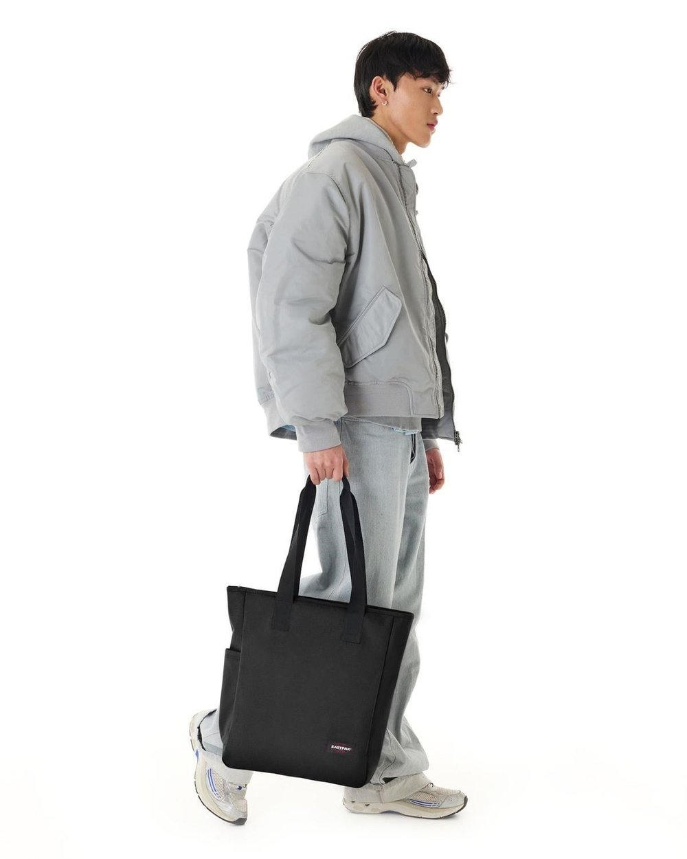Eastpak TOTE Omuz Çantası EK0A5BNT0081