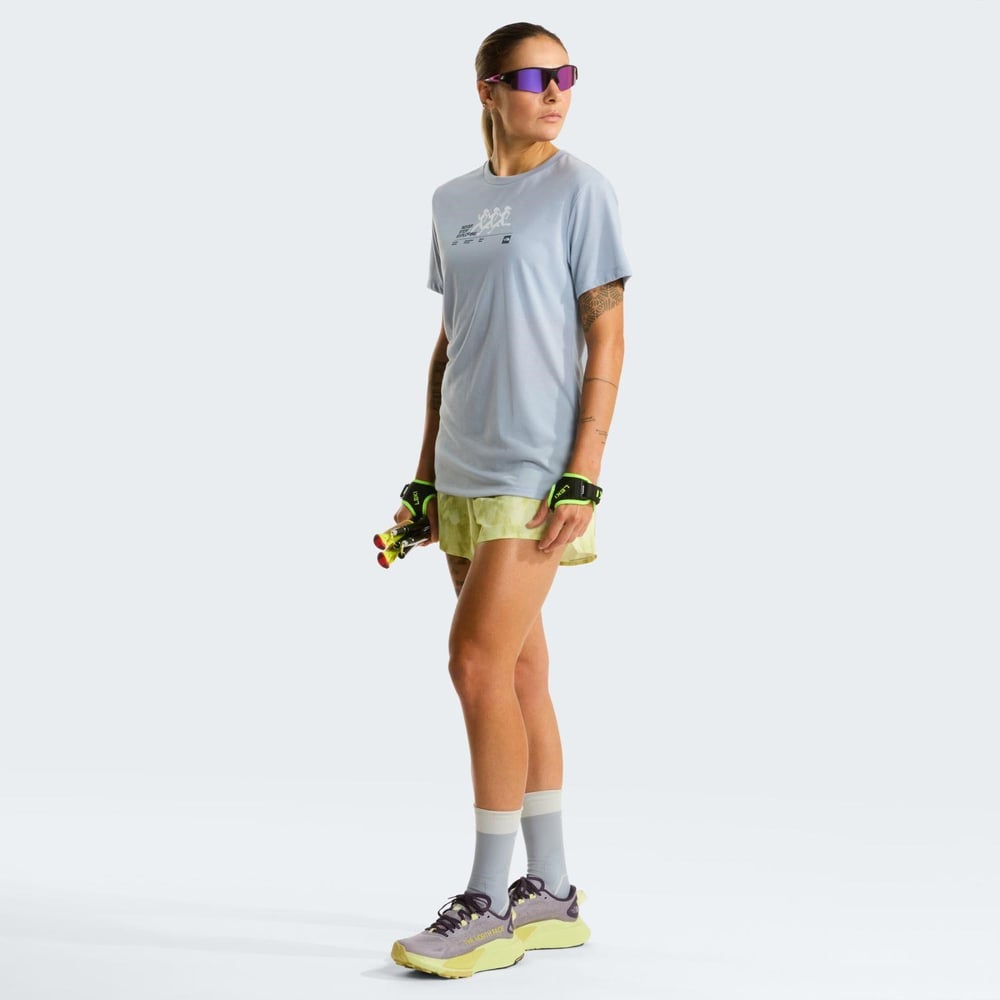 The North Face W BITMAP SILHOUETTE SHORT SLEEVES TEE-GR Kadın Tişört NF0A8G0CFM21