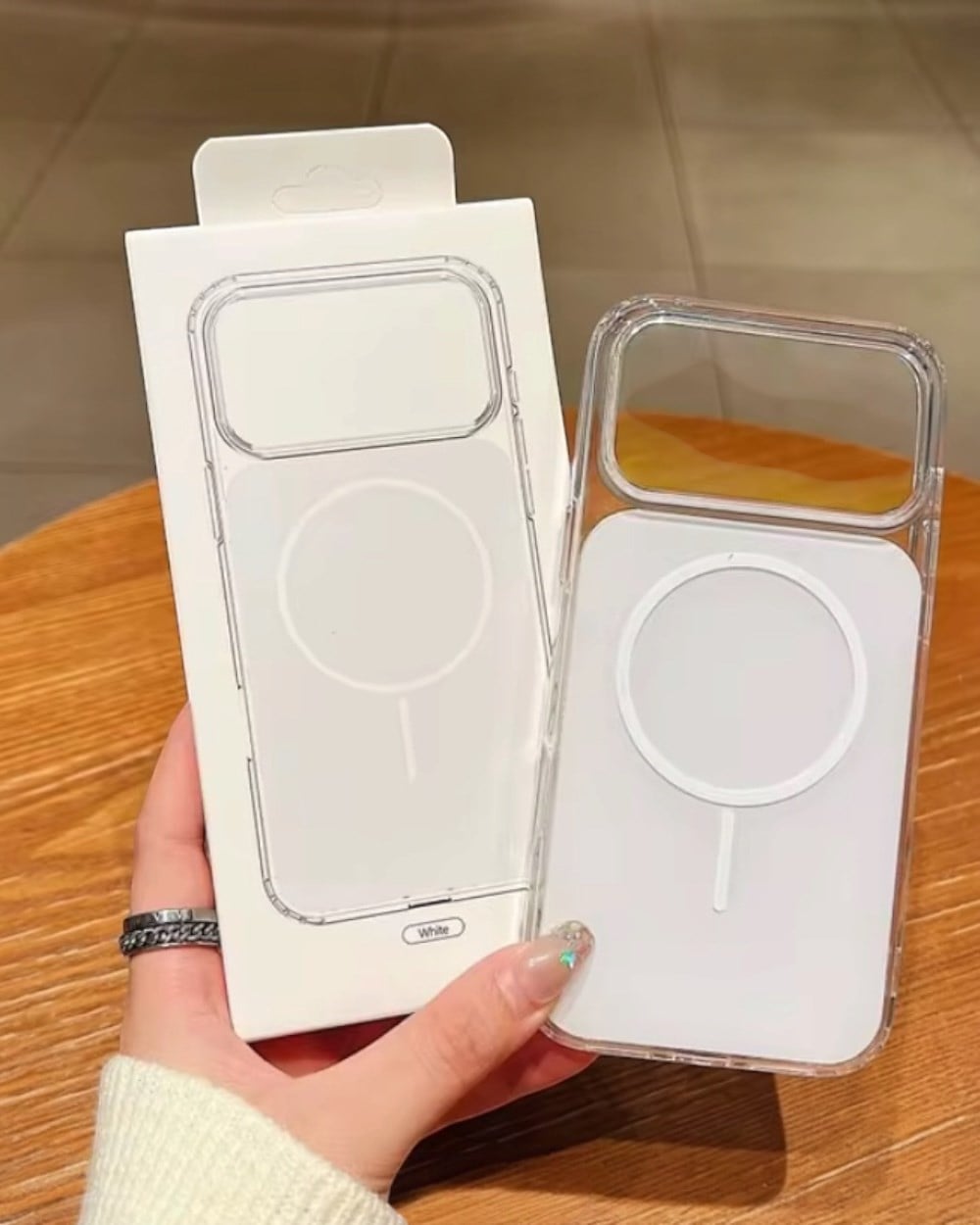 Telefon KılıfıIphone Uyumlu Hibrit Renkli Tasarımlı Şeffaf Kenarlı Magsafe Destekli Kılıf