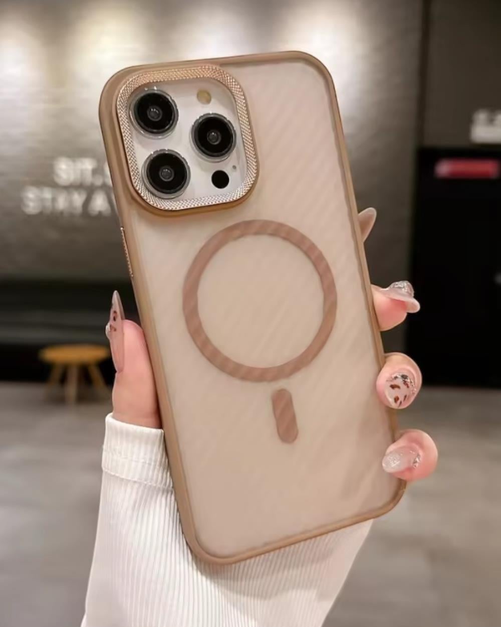 Iphone Uyumlu Metal Çerçeveli Mat Şeritli Magsafe Destekli Kılıf