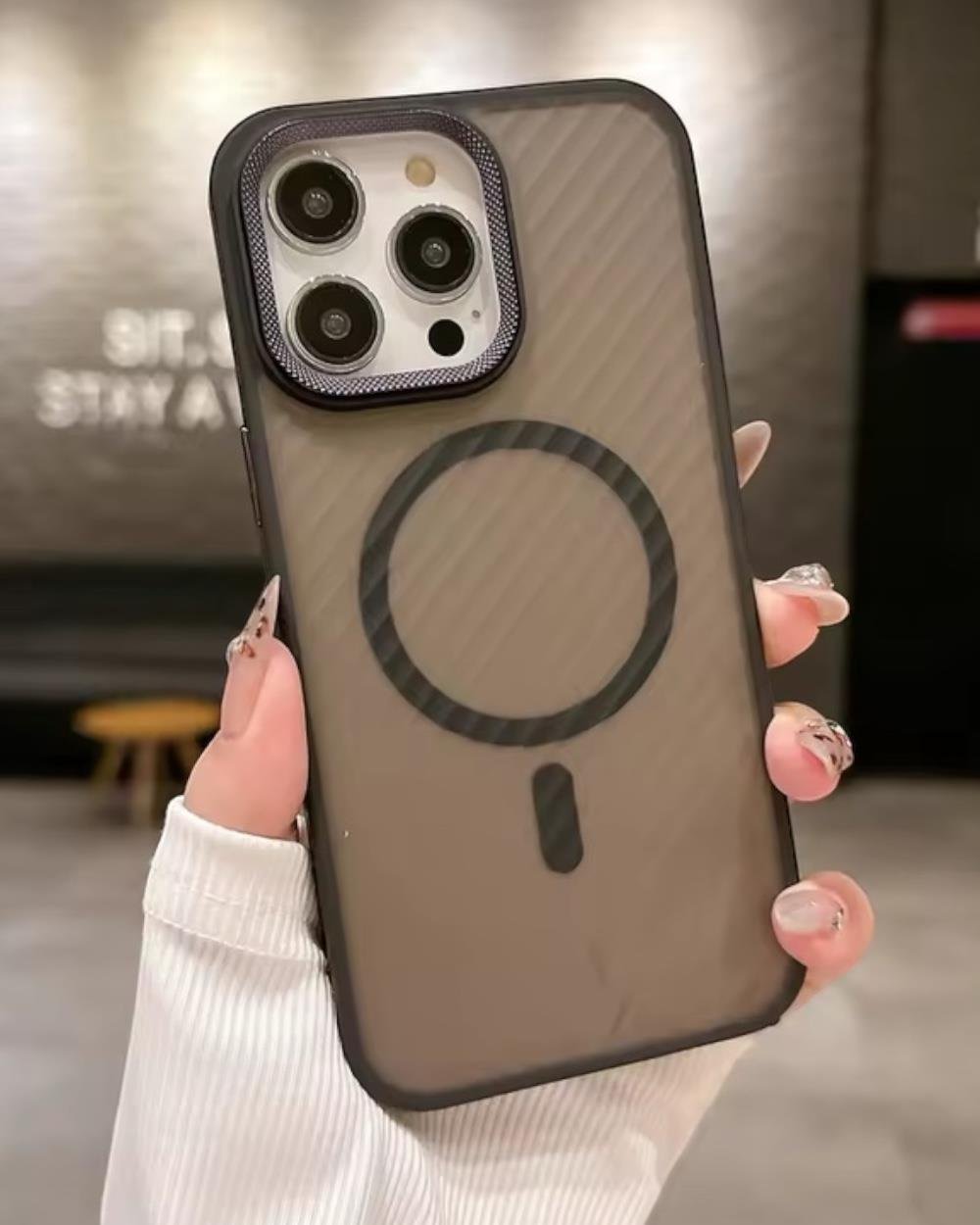 Iphone Uyumlu Metal Çerçeveli Mat Şeritli Magsafe Destekli Kılıf