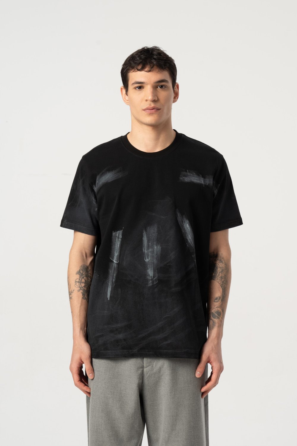 Bisiklet Yaka Fırça Desenli Tshirt %100 Pamuk Siyah