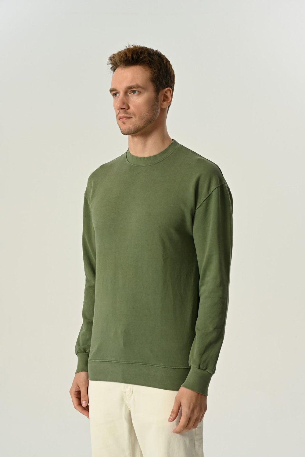 erkek-asit-yikamali-sweatshirt-haki-4a-d4d.webp