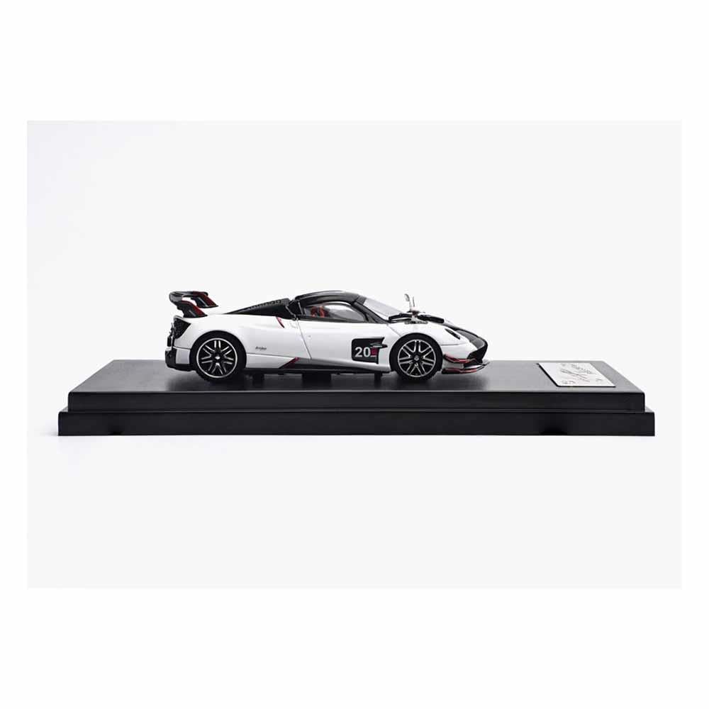 1:64 Pagani Huayra Roadster Model Araba