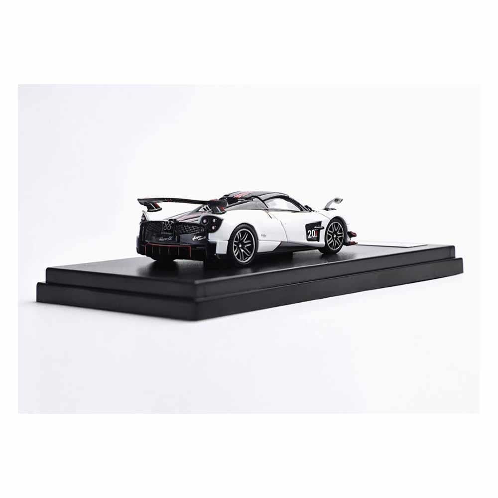 1:64 Pagani Huayra Roadster Model Araba