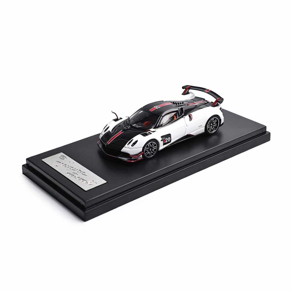 1:64 Pagani Huayra Roadster Model Araba