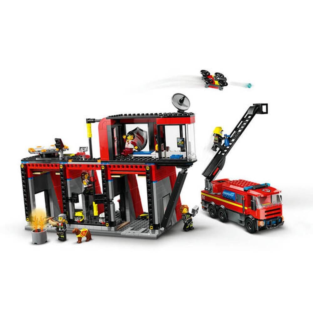 LEGO City İtfaiye Kamyonlu İtfaiye Merkezi 843 Parça