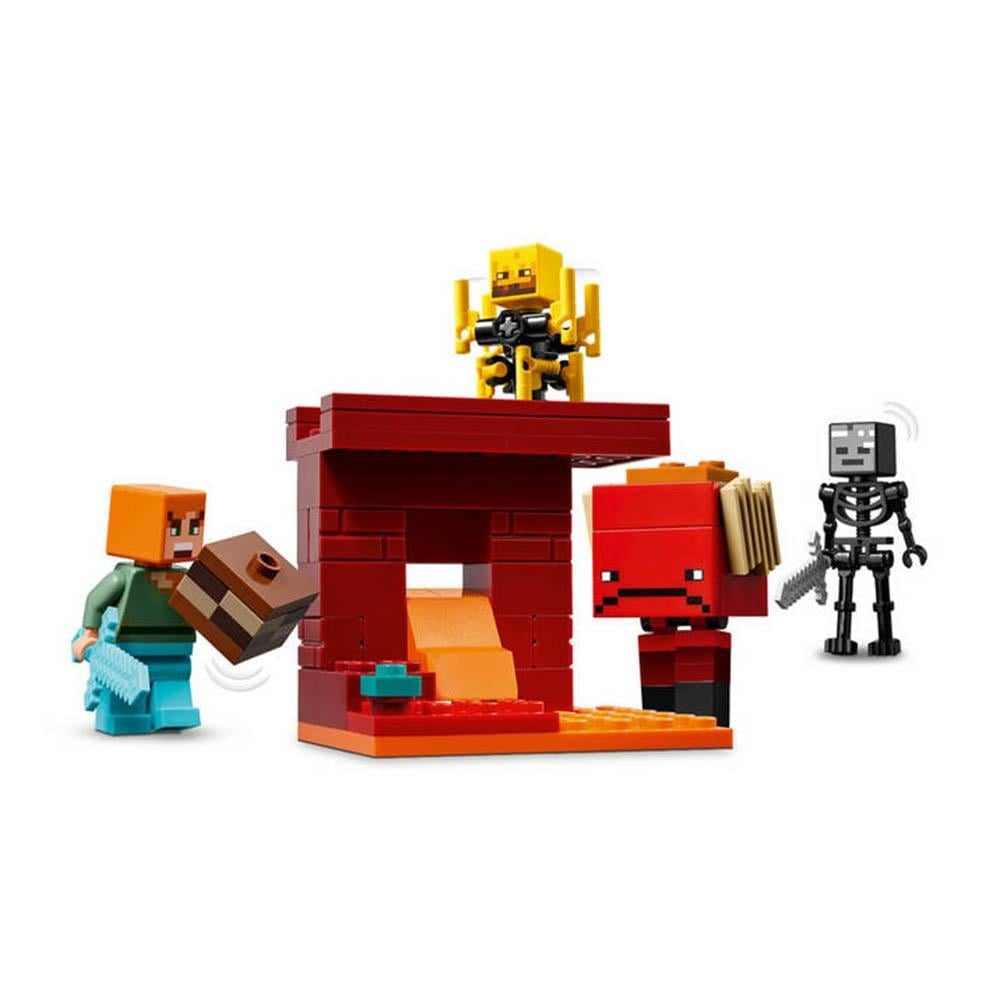 LEGO Minecraft Nether Lav Savaşı 99 Parça
