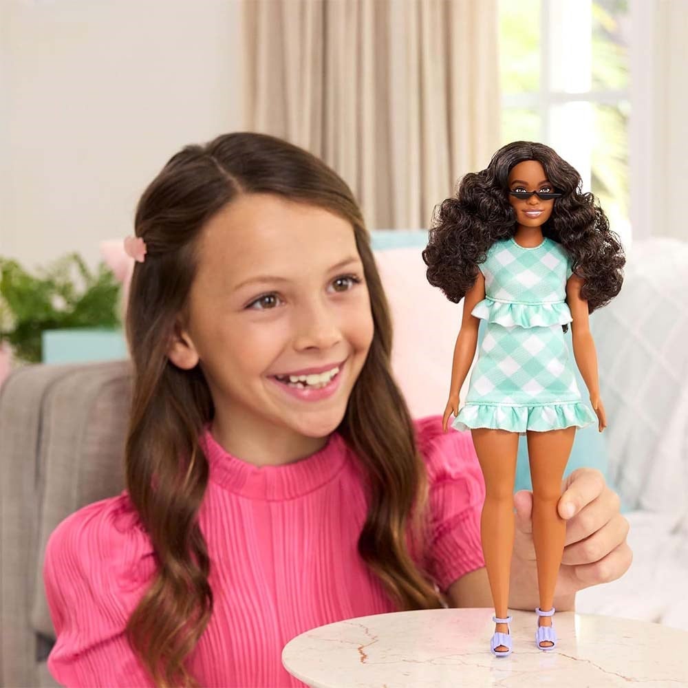 Barbie Büyüleyici Parti Bebekleri
