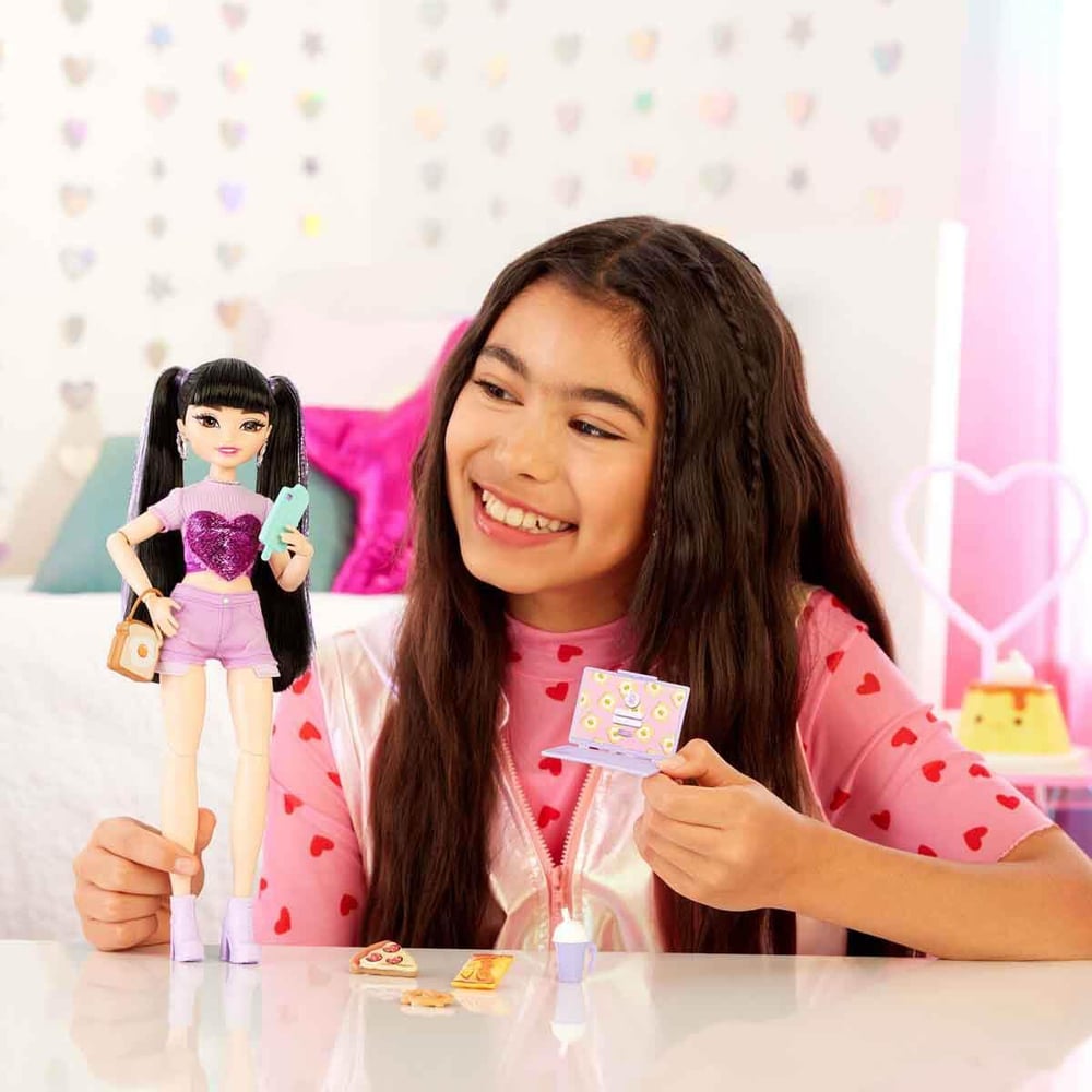 Barbie Dream Besties Renee Bebek ve Aksesuarları