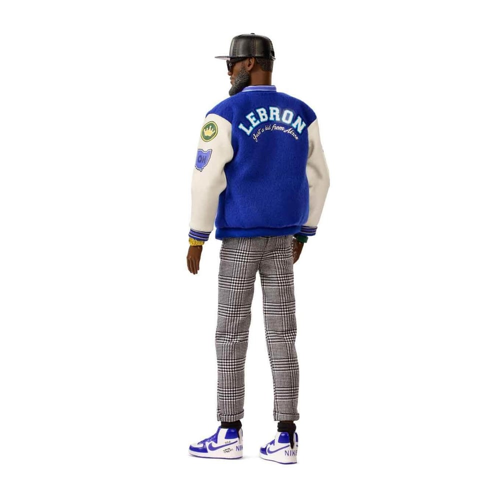 Barbie Signature LeBron James Kenbassadors Bebek