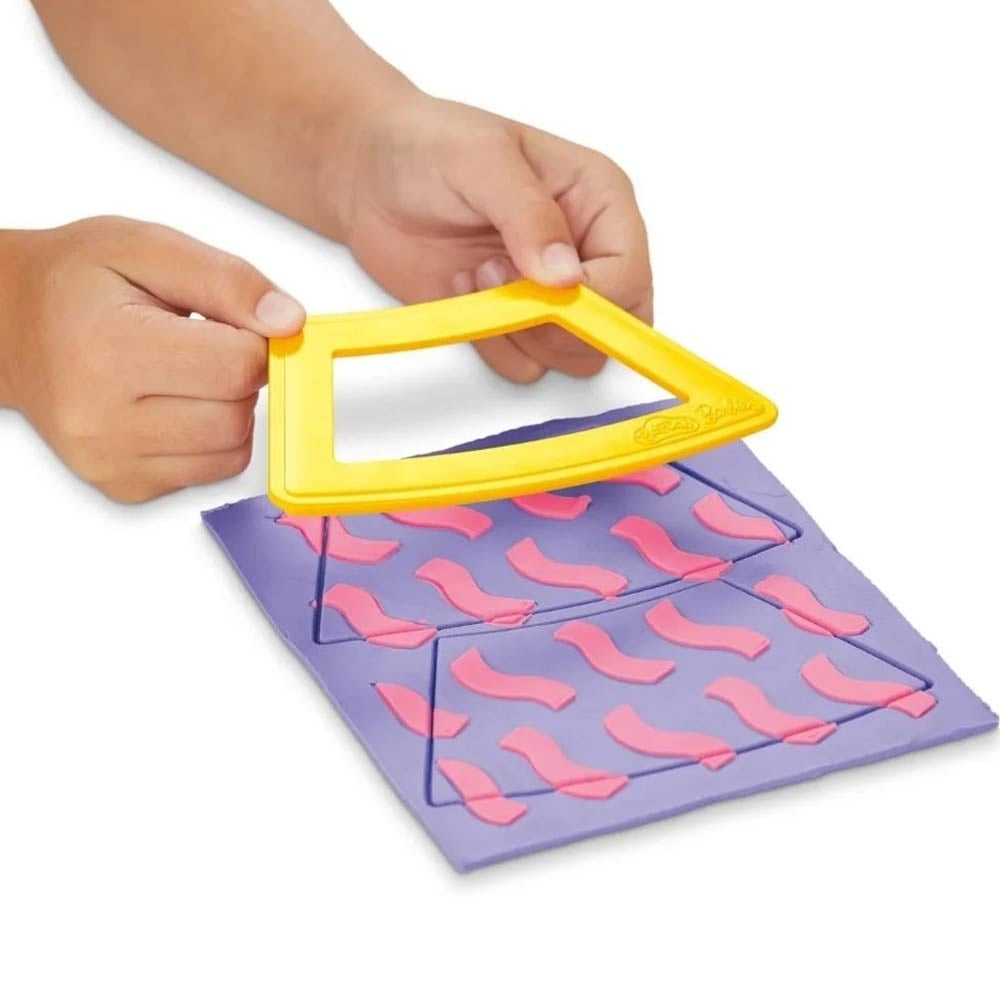 Play Doh Barbie Fashionista Ruffles