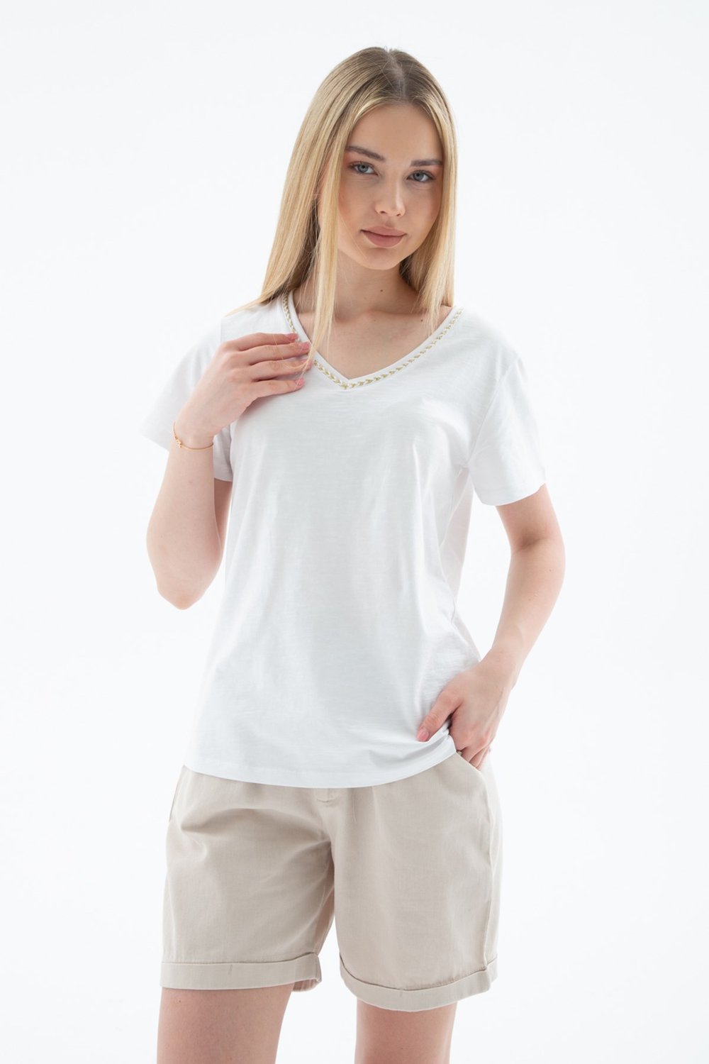 Fashion Friends % 100 Pamuk Normal Kalıp V Yaka Kadın T Shirt 26Y0478K1 BEYAZ