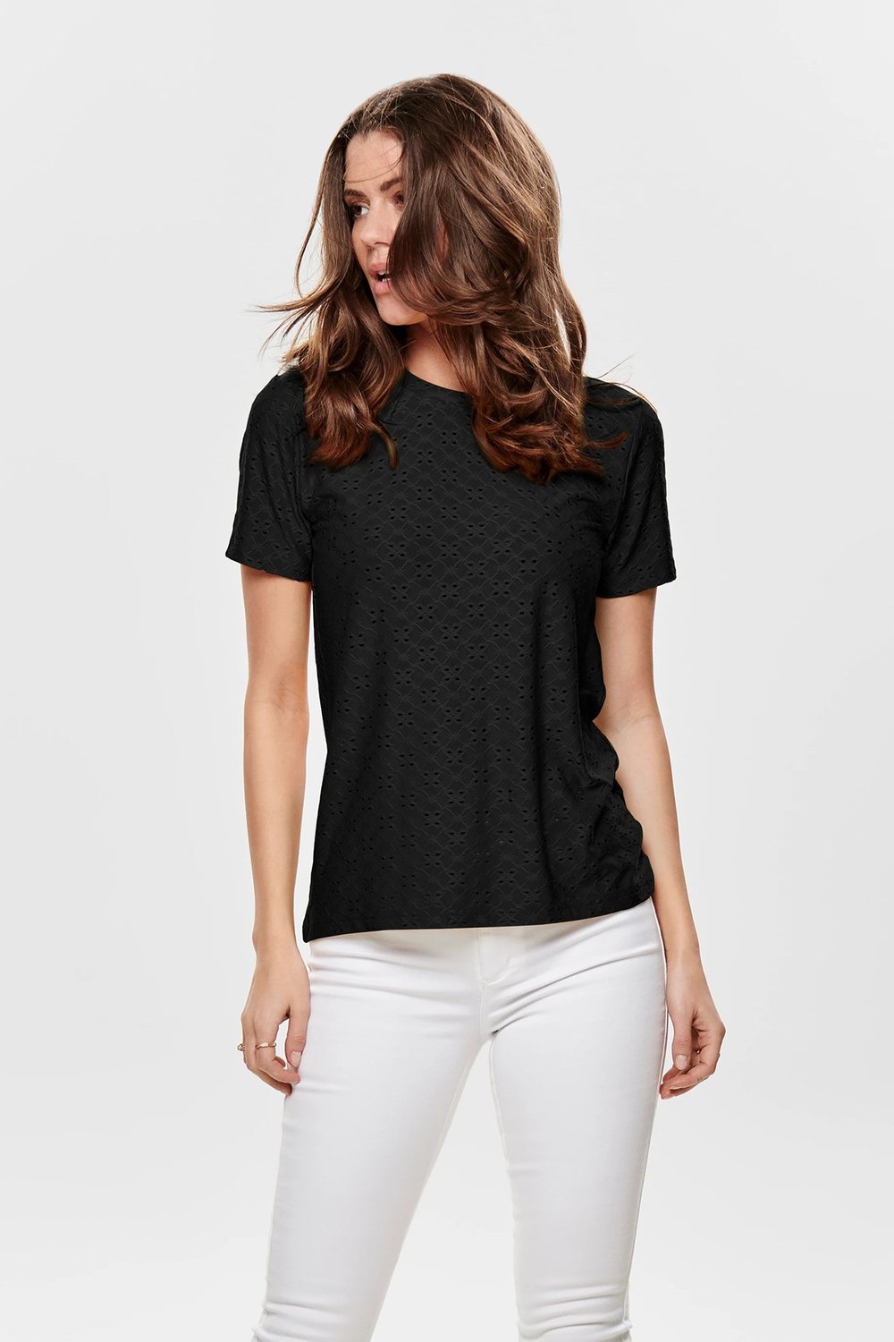 Jdy Jdycaya Streç Ajurlu Regular Fit Yuvarlak Yaka Bayan T Shirt 15158450 SİYAH