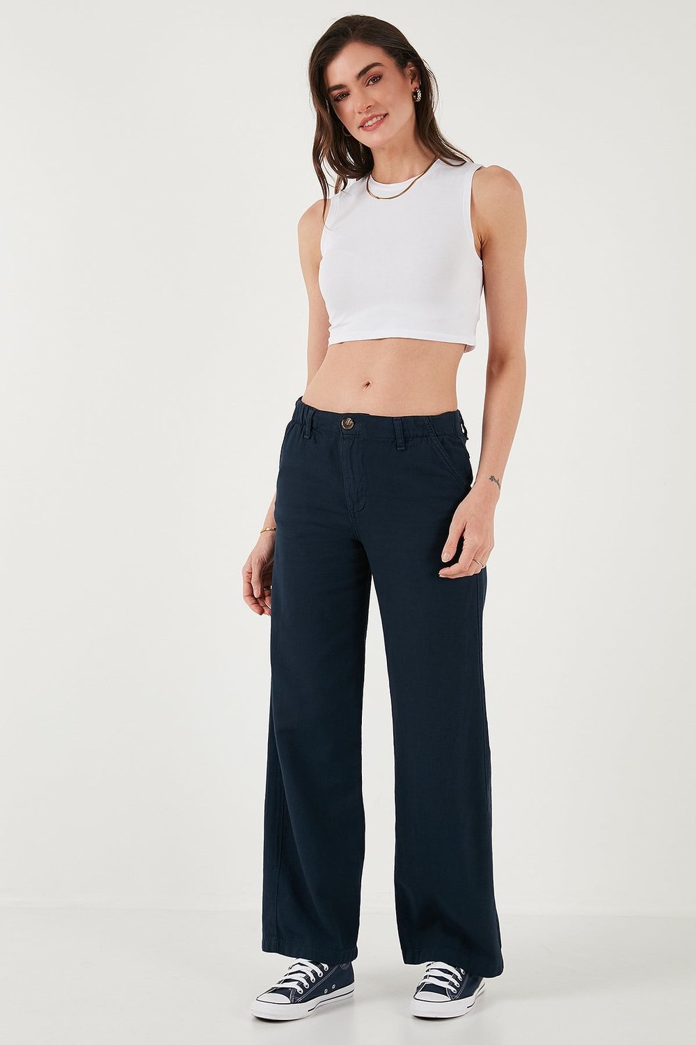 Lela Pamuklu Standart Fit Yüksek Bel Geniş Paça Bayan Pantolon 668YP5193 LACİVERT