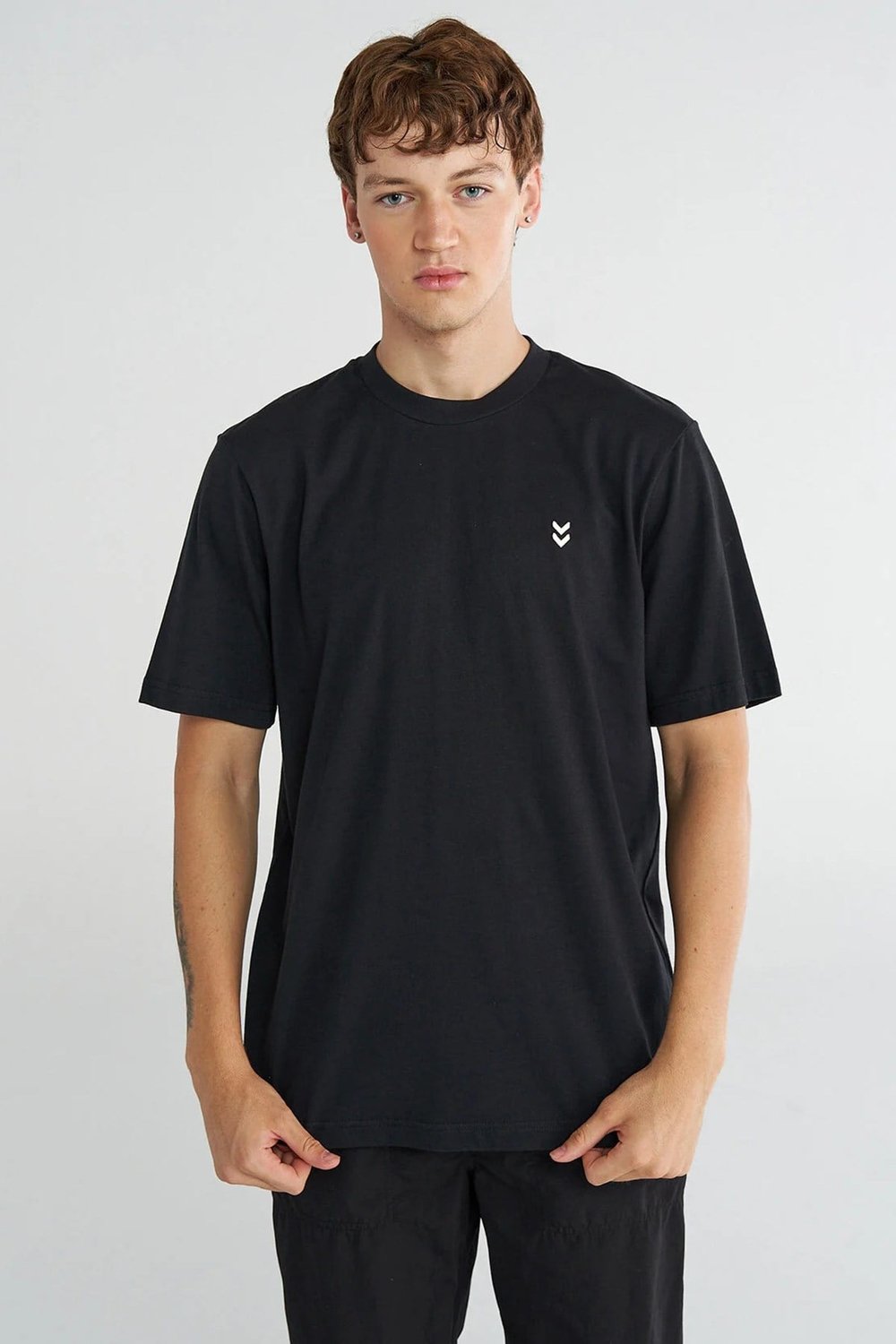Logo Nakışlı % 100 Pamuk Regular Fit Bisiklet Yaka Erkek T Shirt 912263-2001 SİYAH