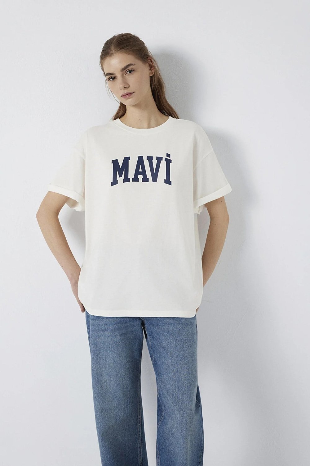 Mavi Logolu Pamuklu Oversize Bisiklet Yaka Bayan T Shirt 1600843-81964 KIRIK BEYAZ