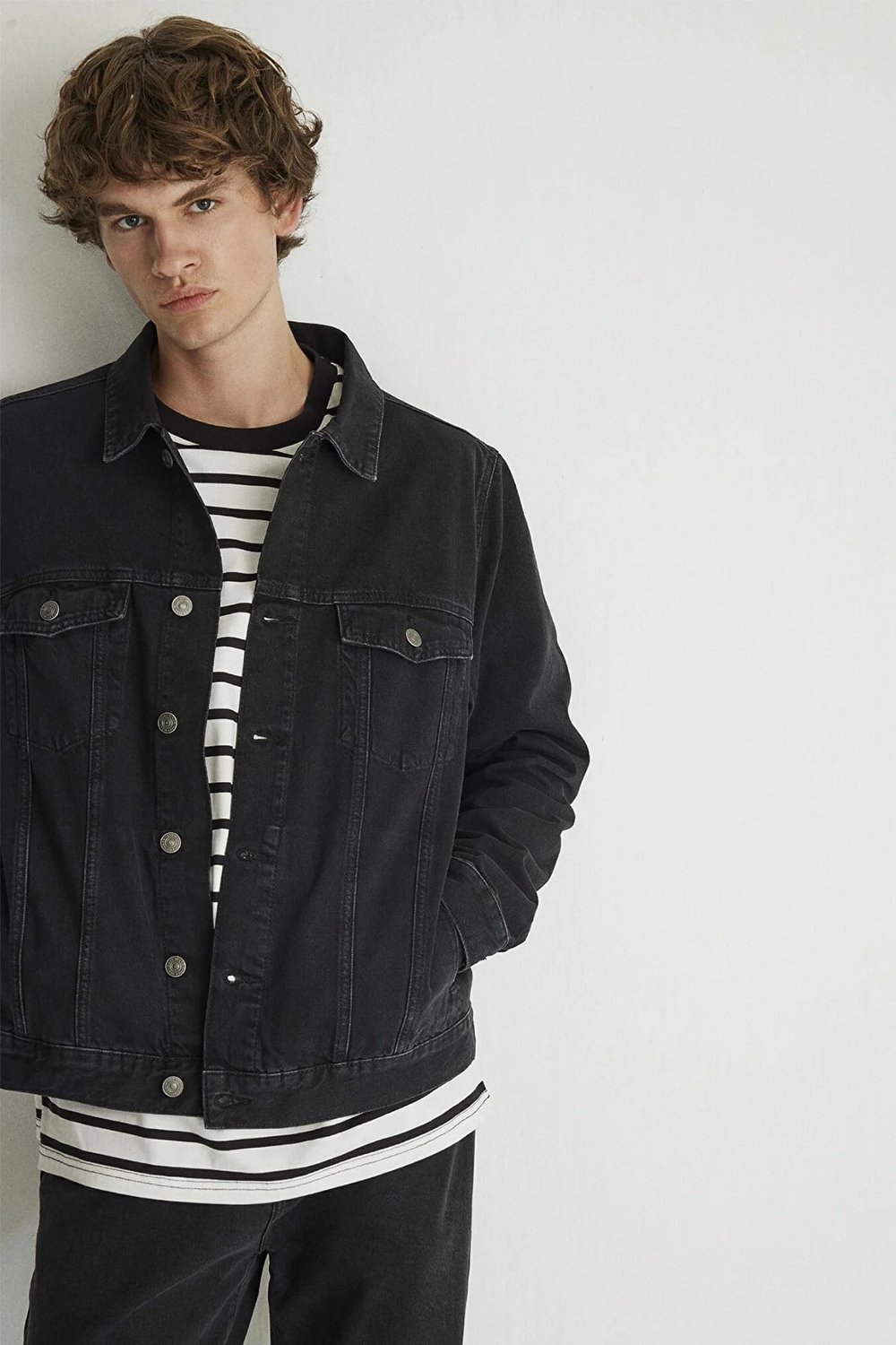 Mavi Oversize Pamuklu Klasik Yaka Cepli Erkek Kot Ceket 0110273-85218 SİYAH