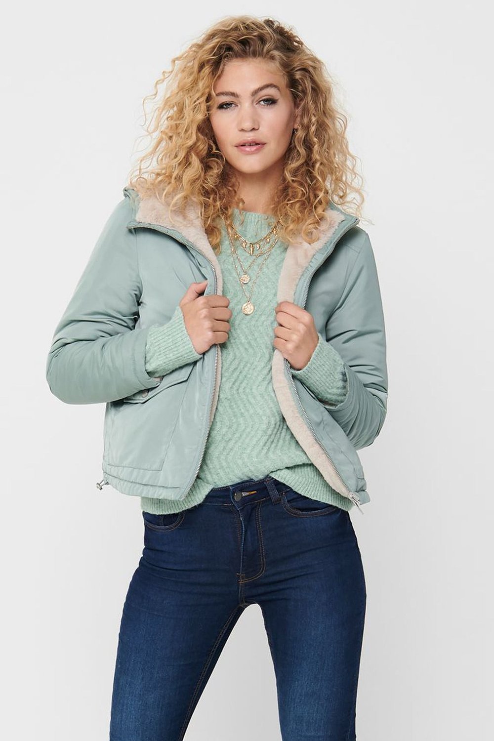 Onldahlia Regular Fit Çift Taraflı Kapüşonlu Kısa Kadın Mont 15208777 YEŞİL