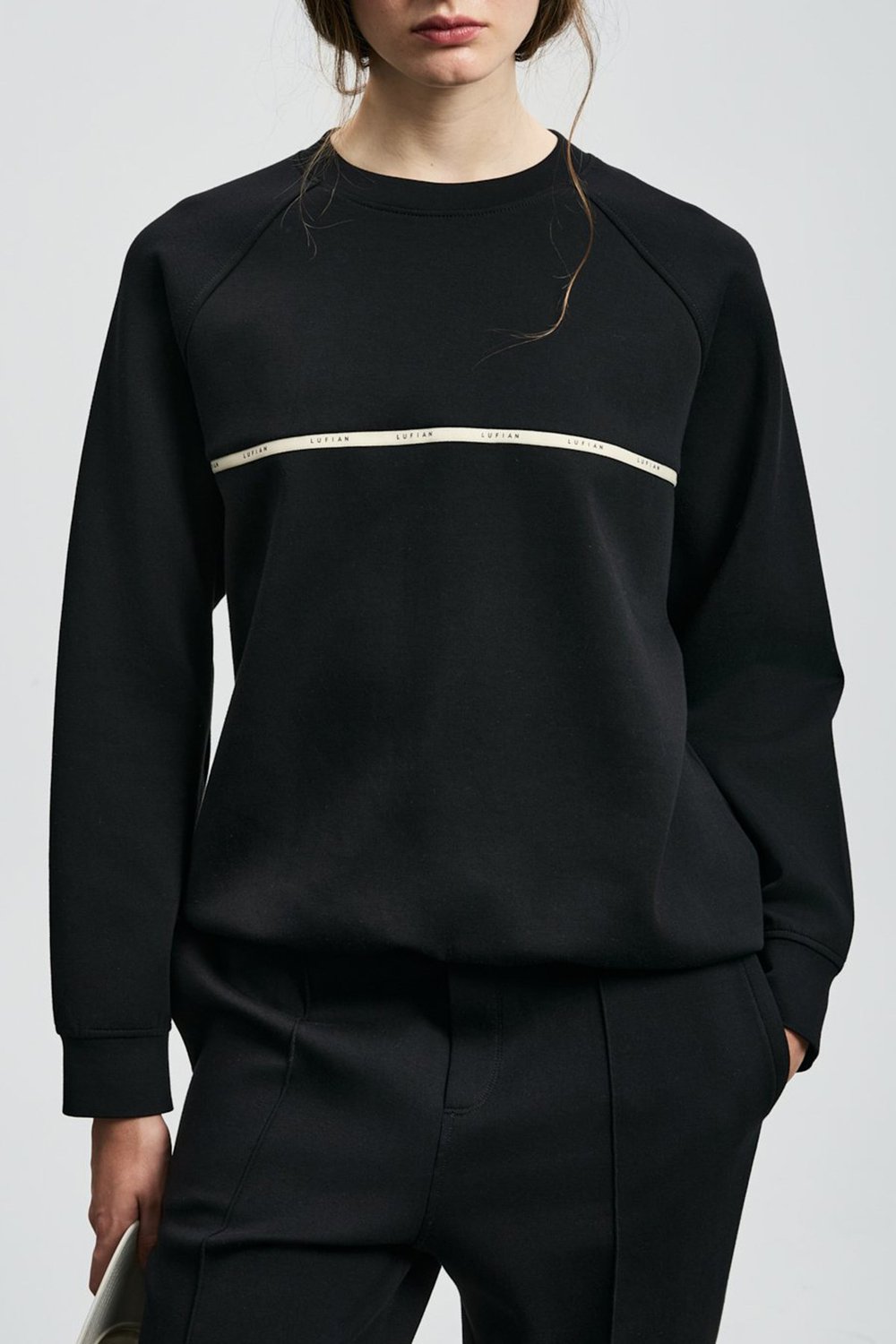Pamuklu Comfort Fit Bisiklet Yaka Şerit Detaylı Kadın Sweat 122030019 SİYAH